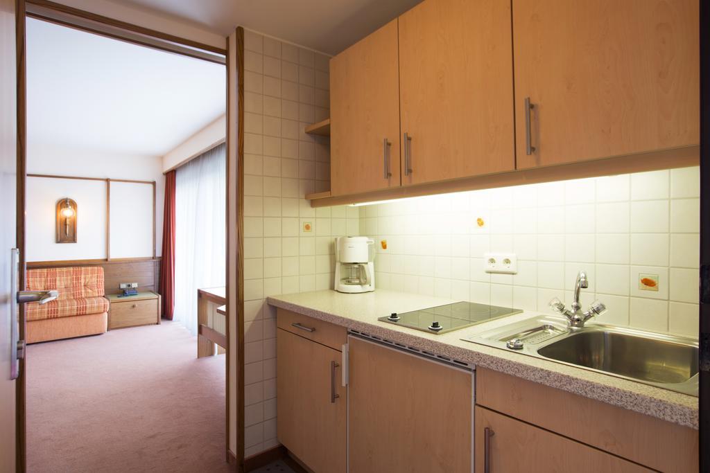 Apartmenthaus Brixen & Haus Central Brixen im Thale Phòng bức ảnh